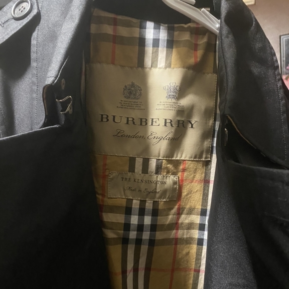 Burberry Waterloo trench coat jacket for women - Picture 6 of 8